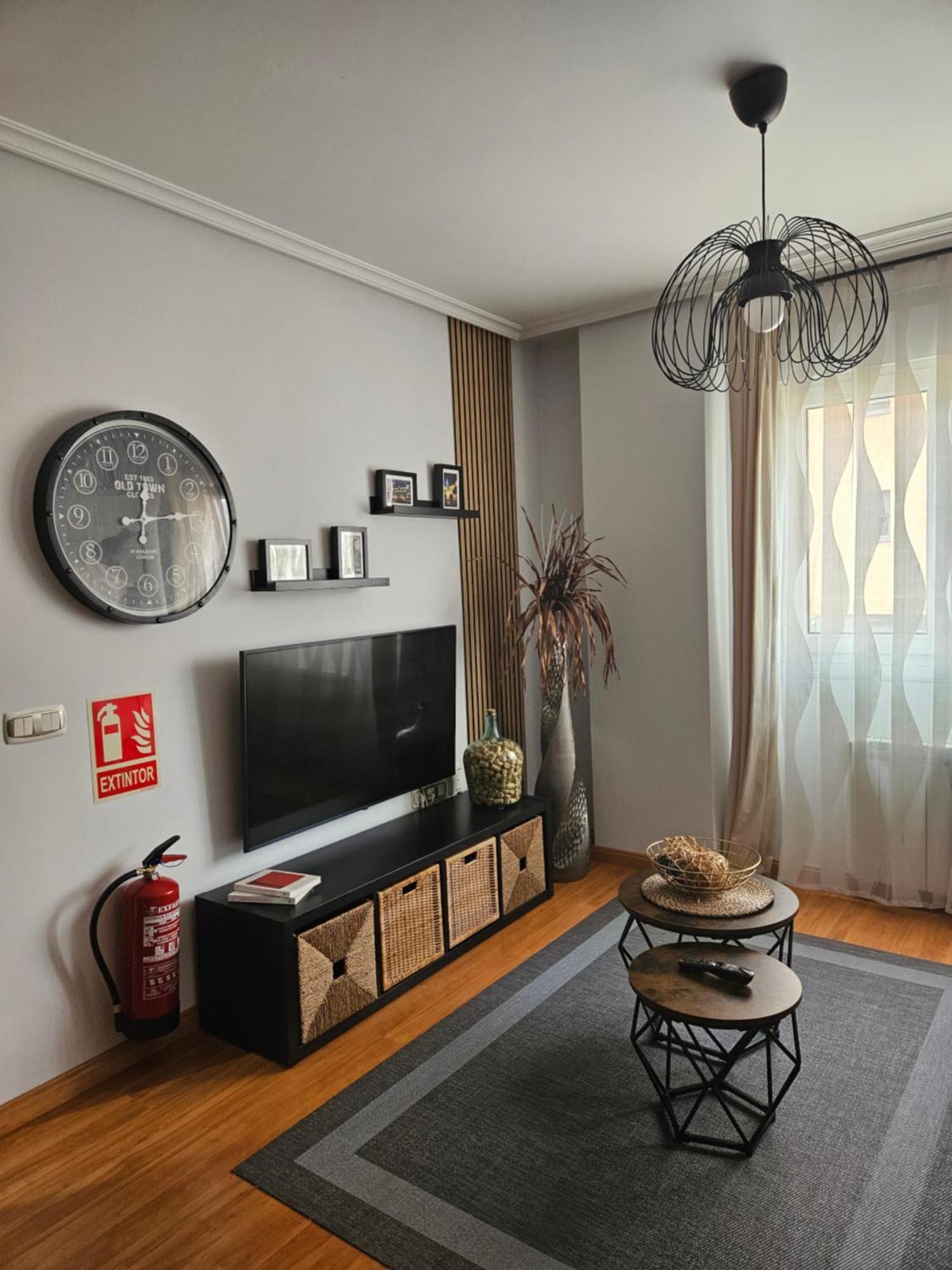 Apartamento "Los Prados" Wifi Y Parking Oviedo Exterior photo